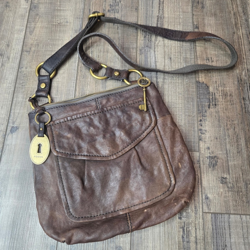 Fossil Long Live Vintage Y2K Brown Leather Crossbody Bag Brass Key Charm